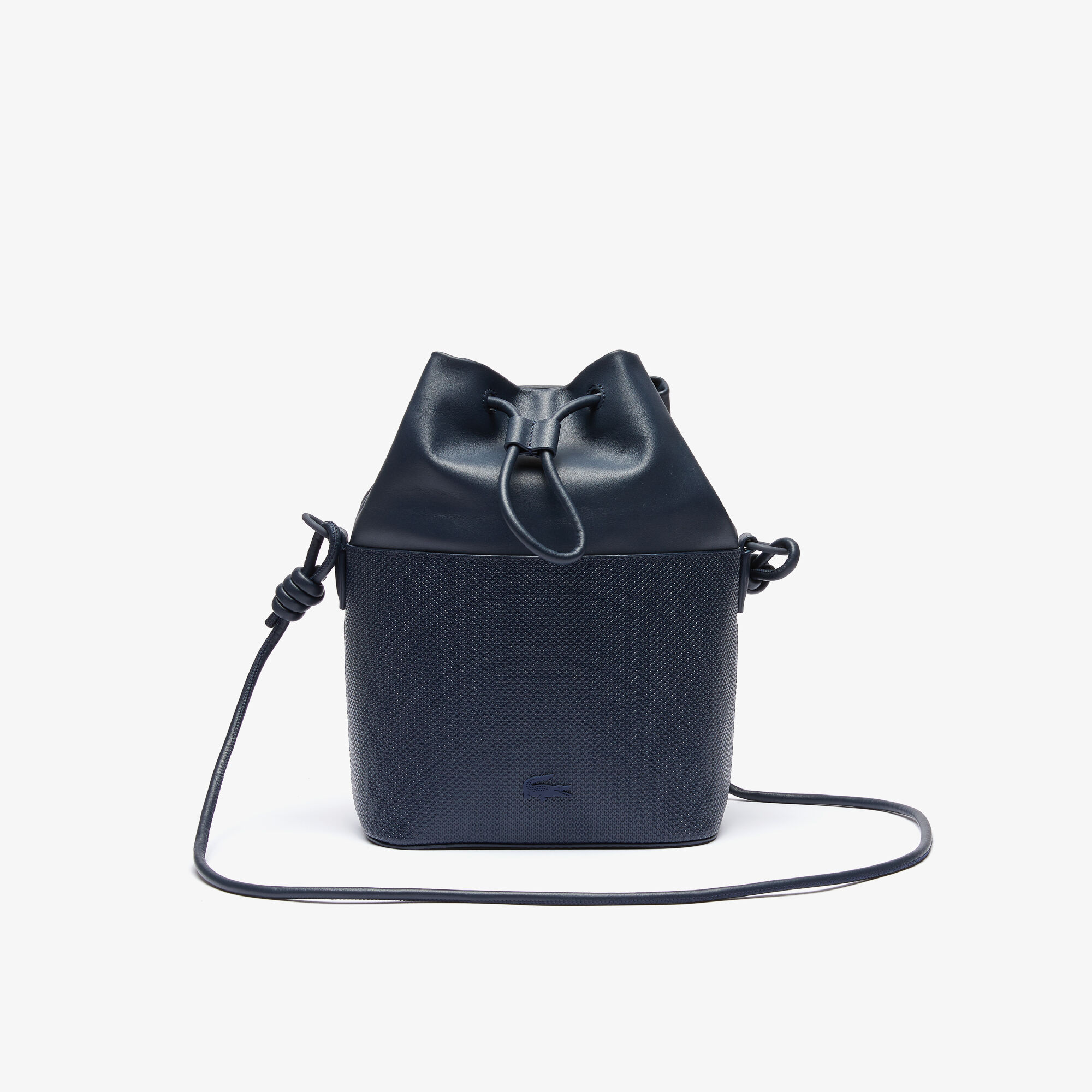 Lacoste chantaco 2025 bucket bag